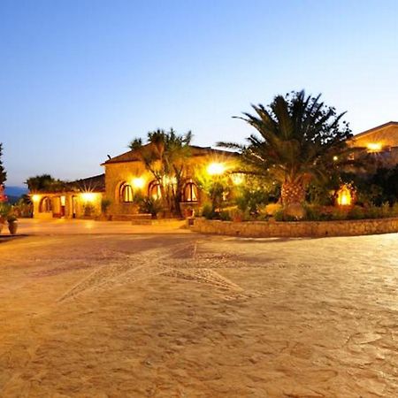 Villa Dafne Alia Exterior photo