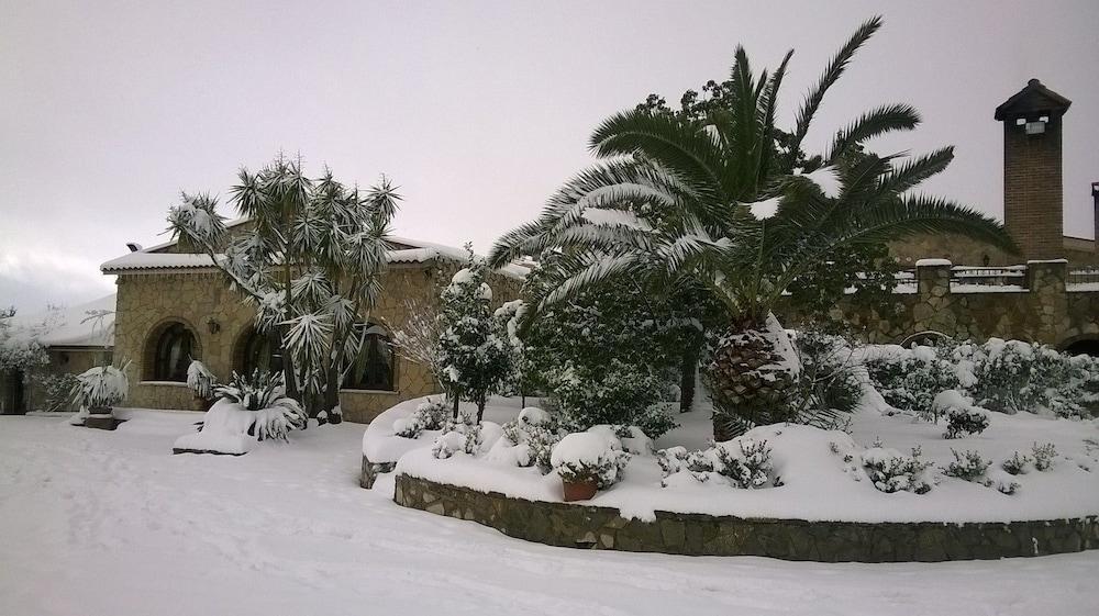 Villa Dafne Alia Exterior photo
