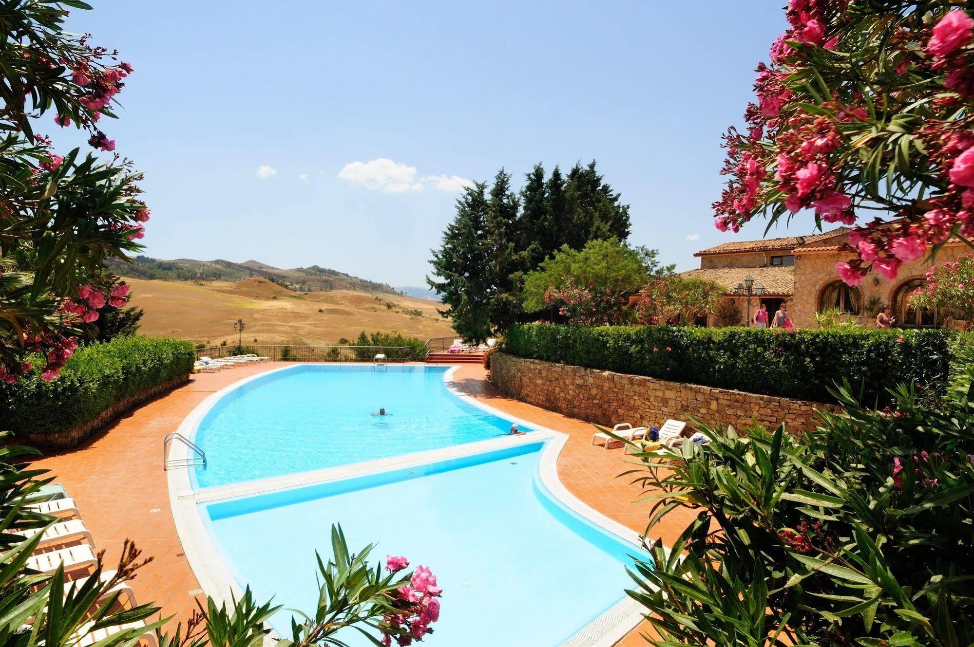 Villa Dafne Alia Exterior photo